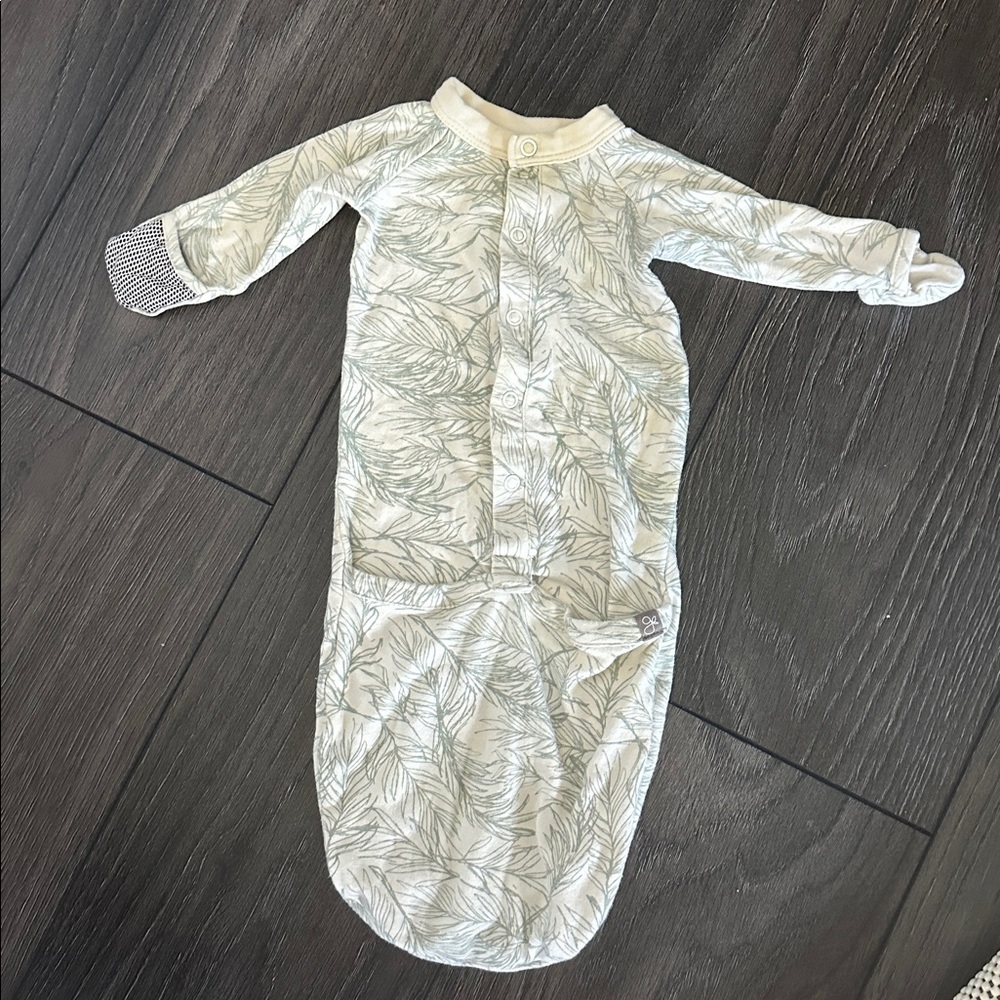 GOUMI Snap Gown | Size 0-3M